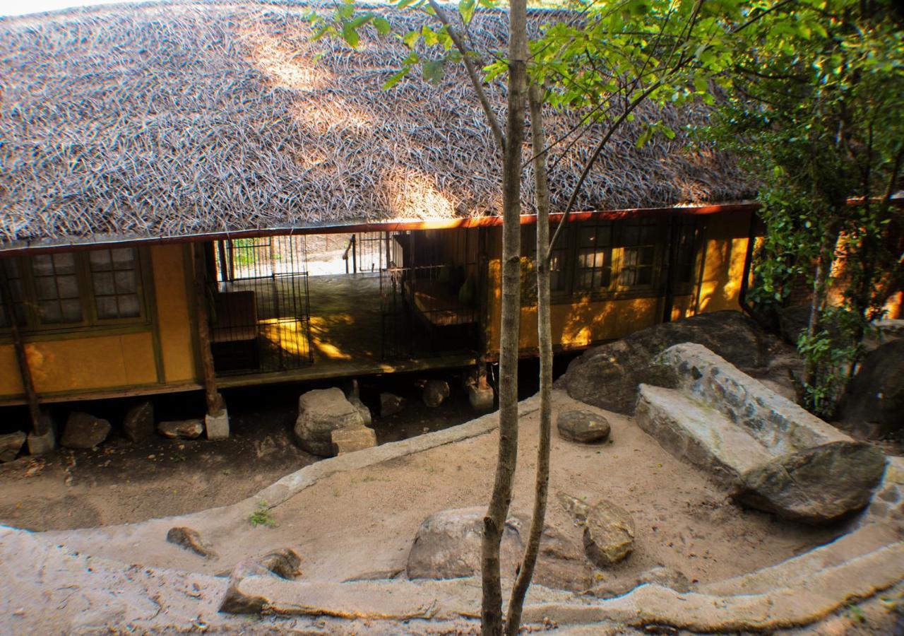 Back Of Beyond - Wild Haven Villa Sigiriya Bagian luar foto