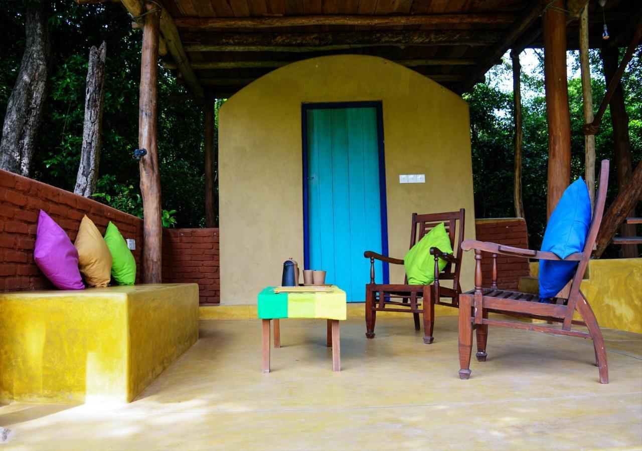 Back Of Beyond - Wild Haven Villa Sigiriya Bagian luar foto