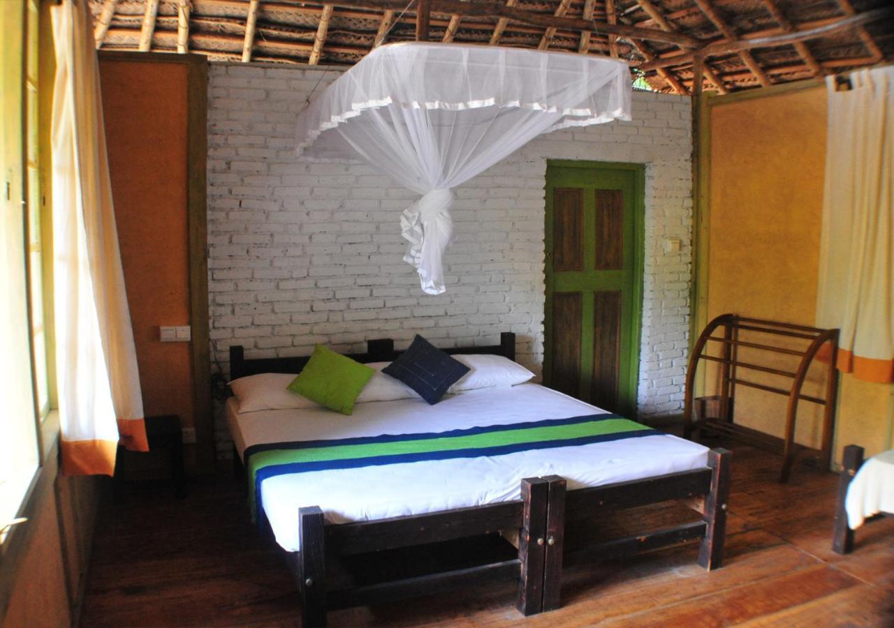 Back Of Beyond - Wild Haven Villa Sigiriya Bagian luar foto